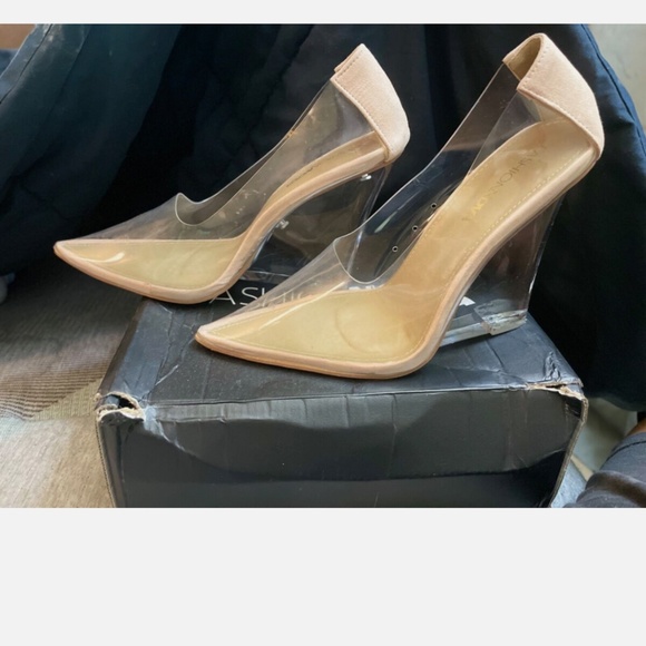 Fashion nova she’s all clear her wedges aka Playdate - Picture 4 of 6